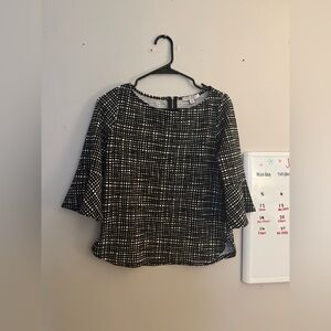 Green envelope women’s short sleeve shirt